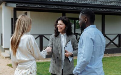How Buyers Evaluate a Home in the First Walkthrough